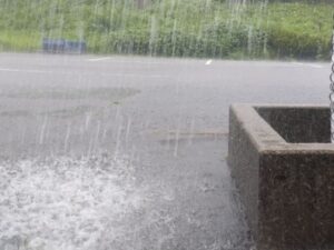 夏の急な雨